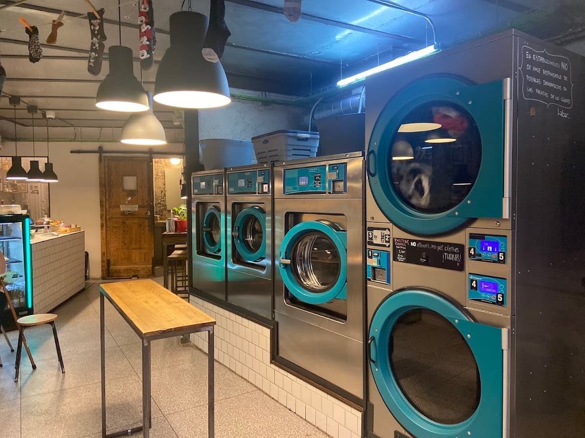 LaBar — Laundry Bar in Barcelona