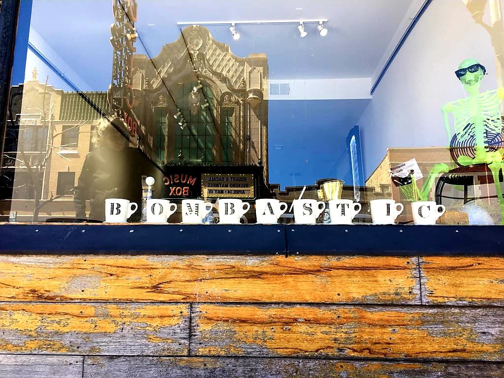 Bombastic Cafe in Chicago