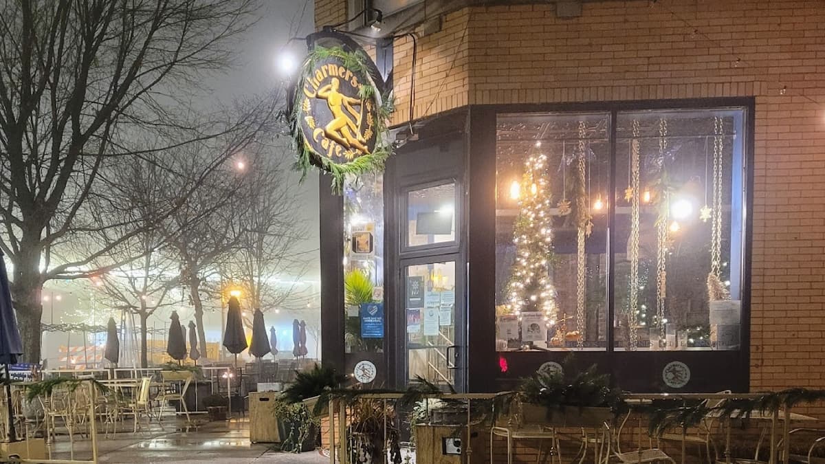 Charmers Cafe in Chicago