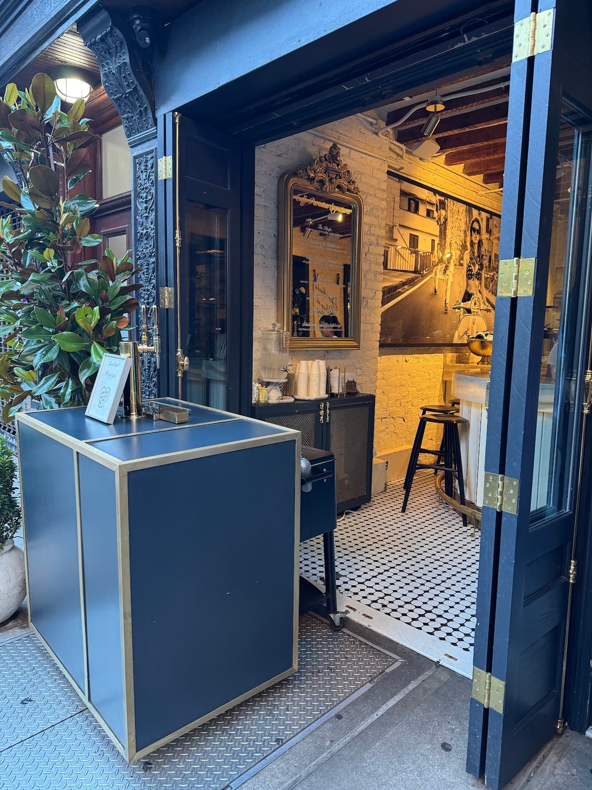 Caffe Paradiso in New York City