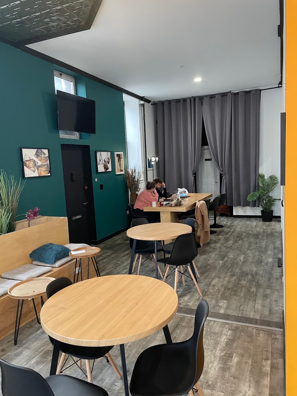 Owlee Café & Studio in New York City