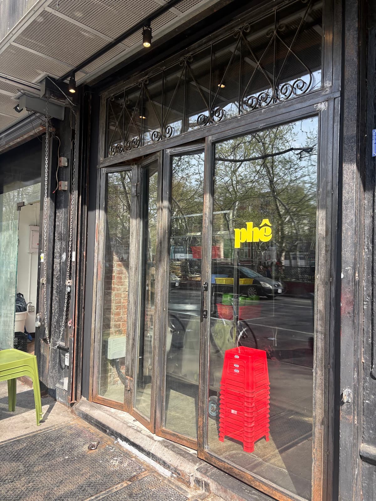Phê in New York City