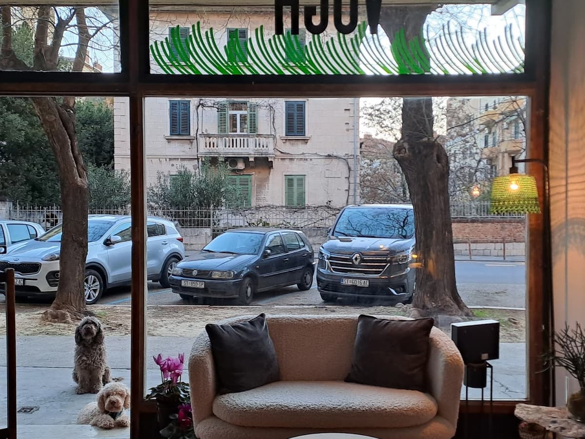 VOGA Specialty Coffee Shop in Split