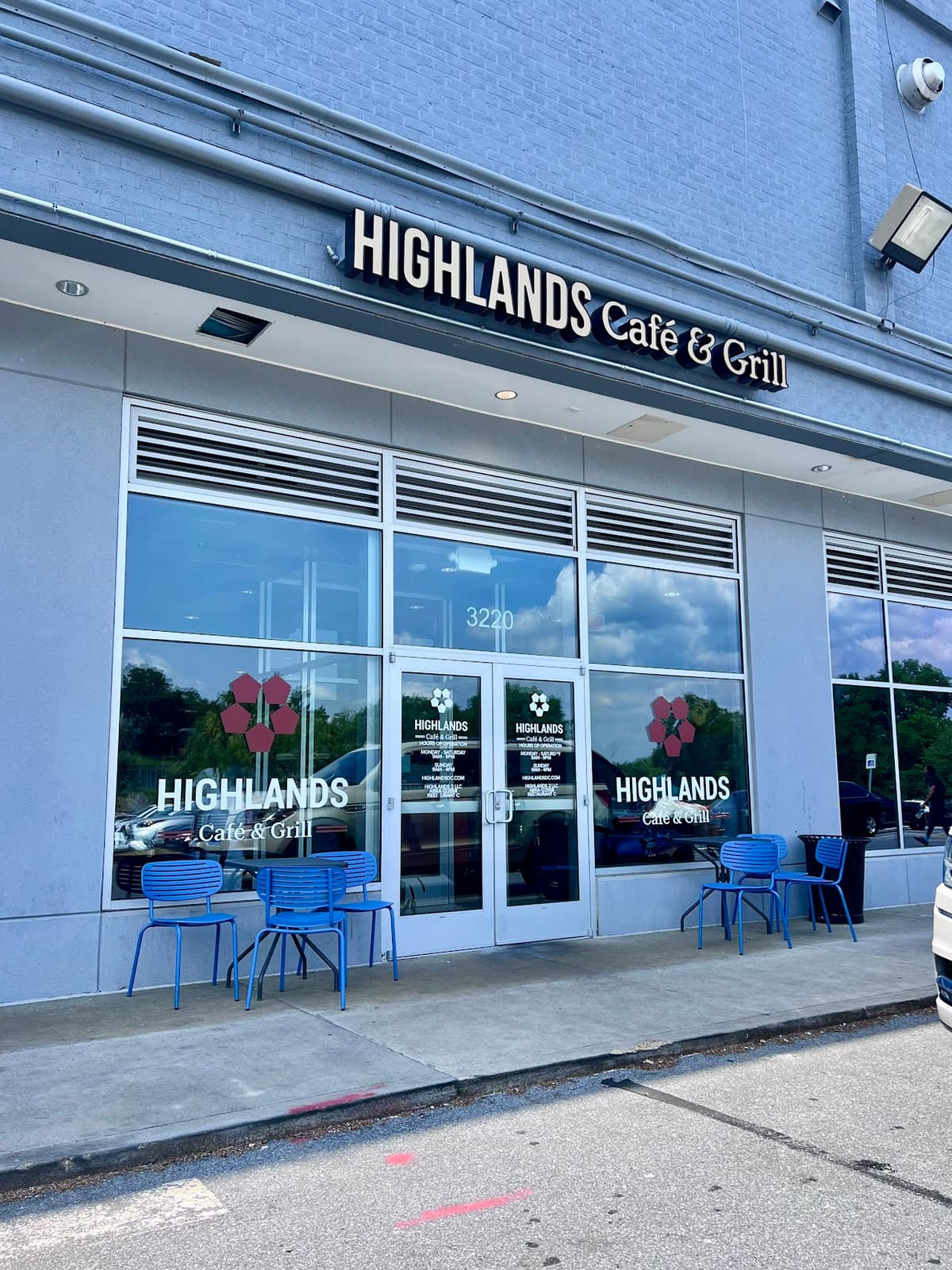 Highlands Cafe & Grill (Penn Branch) in Washington DC