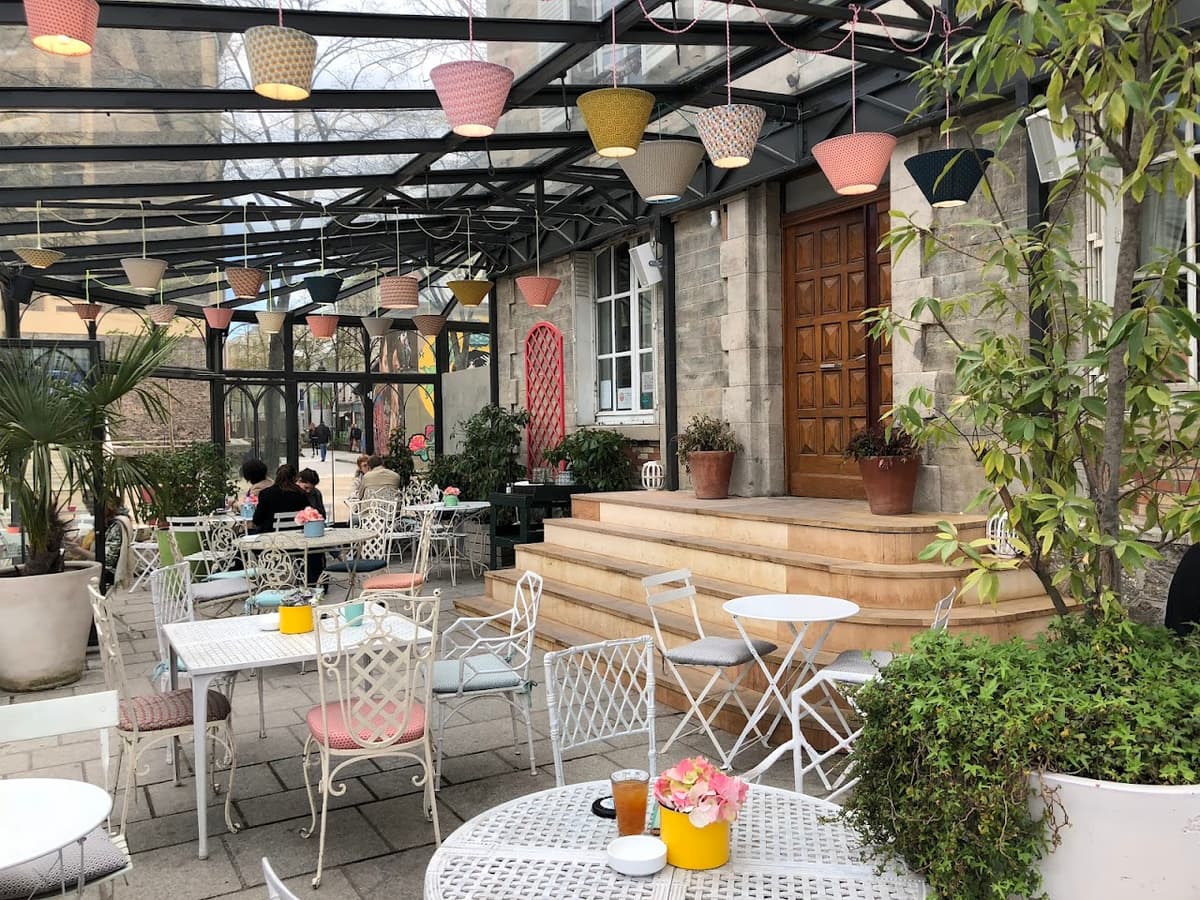 Le Pavillon des Canaux in Paris